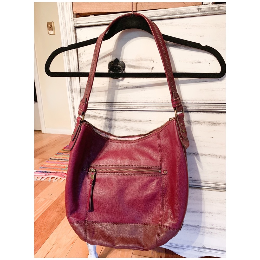 The SAK leather purse PERFECT FOR FALL!!!!!